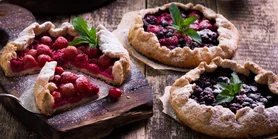 Ягодные и фруктовые: рецепт сладкой галеты на заварном тесте