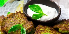 Ніжні оладки з цукіні та фети: ідеальний сніданок із грецьким вайбом