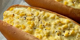 Хот-дог з сирною кукурудзою: рецепт, щоб нагодувати і родину, і друзів, і себе