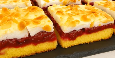 Меренговий пиріг з вишневою начинкою: ідеально до літнього сезону