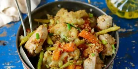 Рецепт куриной грудки с тушеными летними овощами