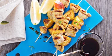 Идеальный ужин: куриный шишлык с лимоном и специями