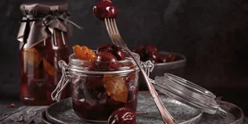 К мясу: рецепт маринованных слив со специями