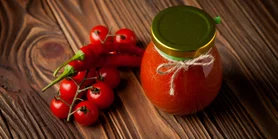 Томатный сок на зиму: порция на литровую банку