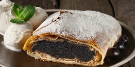 Швидкий маковий штрудель: рецепт рулету за 20 хвилин з готового тіста