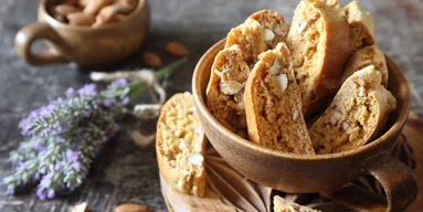 Біскоті: італійський рецепт із цільнозернового борошна з мигдалем