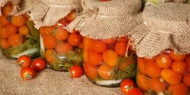 Квашеные помидоры на скорую руку: домашний украинский фастфуд