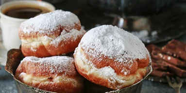 Польские пончики: рецепт на молоке с вареньем: рецепт на молоке