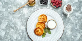 Сирники з домашнього сиру: простий рецепт для смачного сніданку