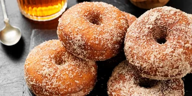 Финские пончики Мунки: рецепт на молоке с кардамоном и корицей