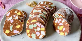 Лоллі кейк: рецепт простого десерту з печивом, зефіром та згущенкою без випічки