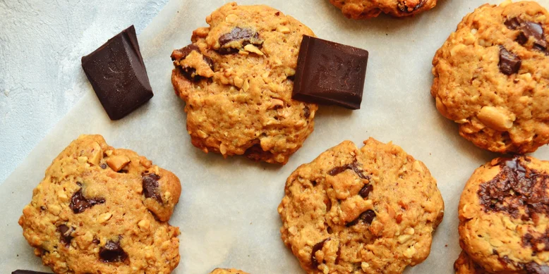 Вівсяне печиво: рецепт на маслі з шоколадом, яке не твердіє з часом