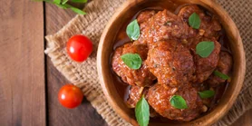 Гречаники в томатному соусі: ситно, смачно і корисно