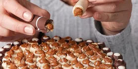 Кучуфлі: рецепт домашніх трубочок з начинкою зі згущеного молока