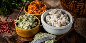 Белая, зеленая и красная: домашняя намазка из сала