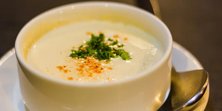 Королівський: рецепт улюбленого супу з пастернаку і яблук принцеси Діани