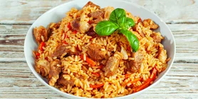 Рассыпчатый: рецепт плова со свининой и специями