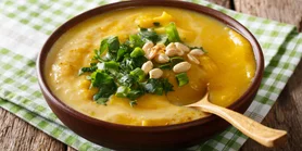 Буде ніжно й ситно: гострий суп з арахісу та гарбуза