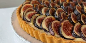 Пирог со свежим инжиром: сладкое завершение теплого сезона