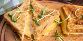 Хрусткі сендвічі з грильованого сиру, приготовлені на деку