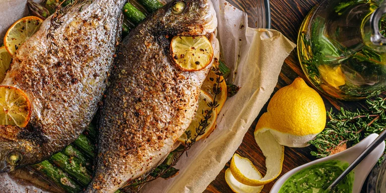 Готуймо рибу з осені: форель запечена з травами на Новий рік та Різдво