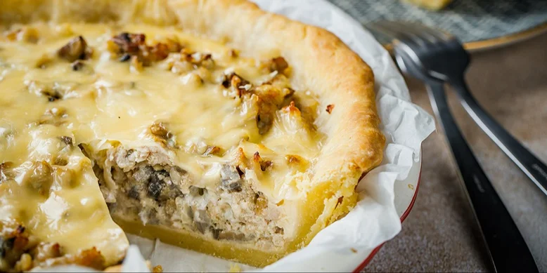 Французская классика: киш с курицей и грибами
