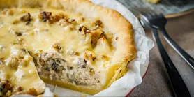 Французская классика: киш с курицей и грибами
