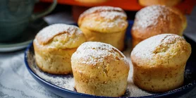 Высокие и воздушные: рецепт нежных кексов на йогурте