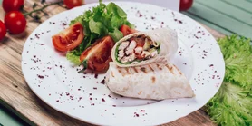 Швидко та ситно: як приготувати рулет з лаваша з індичкою