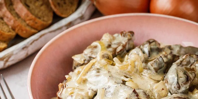 Куриная печень в сливочном соусе: рецепт к любому гарниру