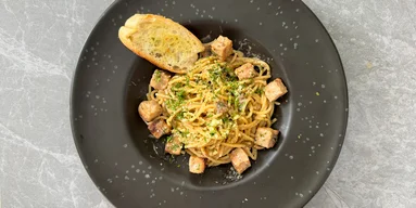 Сливочная курица Альфредо в одном горшочке