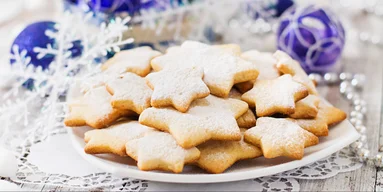 Німецьке різдвяне печиво на сметані: ніжне та ароматне свято на тарілці