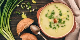 Суп-пюре из лука порея: согревающий эффект для осенних дней