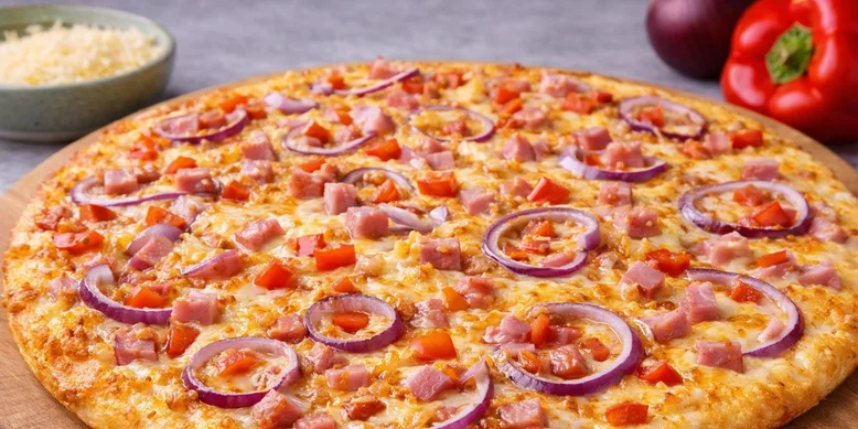 Домашня піца на рідкому тісті - швидка і смачна