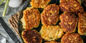 Ленивые пирожки с яйцом и луком: рецепт к обеду на сковороде
