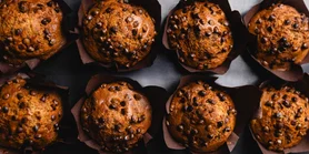 Осеннее настроение в формочках: рецепт кексов с цукини и шоколадными дропсами