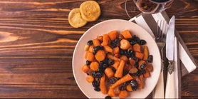 Цимес: рецепт традиційної єврейської страви, символу процвітання та удачі на Рош га-Шана