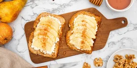 Такая простая и изысканная закуска: кростини с грушей и сыром горгонзола