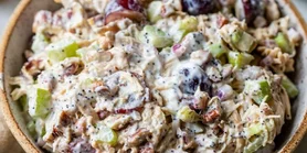 Интересное сочетание: рецепт салата с курицей, орехами и виноградом