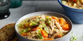 Это нужно уметь: рецепт куриного супа с макаронами на наваристом бульоне