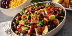 Квасолевий салат з індичкою, що став трендом TikTok