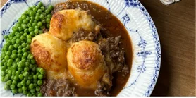 С облачками картофеля: рецепт пастушьего пирога к праздничному столу