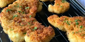 "Шніцель" на вечерю: рецепт капусти по-київськи з золотою скоринкою