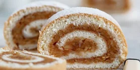 Горіхово-яблучний рулет за 10 хвилин