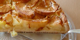 Без глютену. Грецький йогуртовий яблучний чізкейк з йогуртом