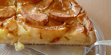 Без глютену. Грецький йогуртовий яблучний чізкейк з йогуртом