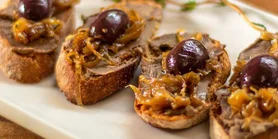 Экстра нежный: рецепт куриного паштета с беконом и бренди от французского шефа