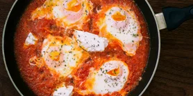 Шакшука: ідеальне поєднання бюджетних інгредієнтів