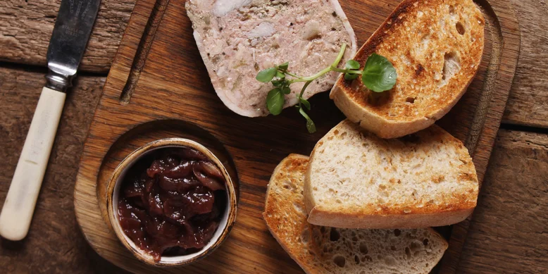 Джем із карамелізованої цибулі: справжня симфонія смаку