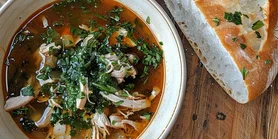 Суп з куркою та капустою: для заспокоєння та затишку